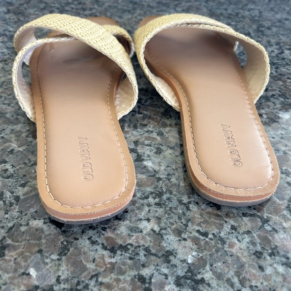 Old Navy women’s ratan strapped flat sandals size 8 - Picture 3 of 4